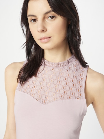 ABOUT YOU Top 'Corinna' in Pink