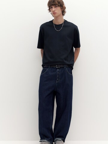 Pull&Bear Póló - fekete: elől