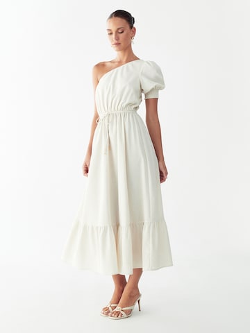 Willa Рокля 'MANIA' в бяло