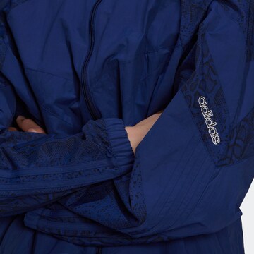 ADIDAS ORIGINALS Between-Season Jacket in Blue