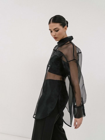 4TAILORS Puseromekko 'Punget' värissä musta