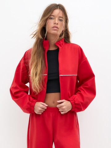 Pull&Bear Sweatjakke i rød: forside