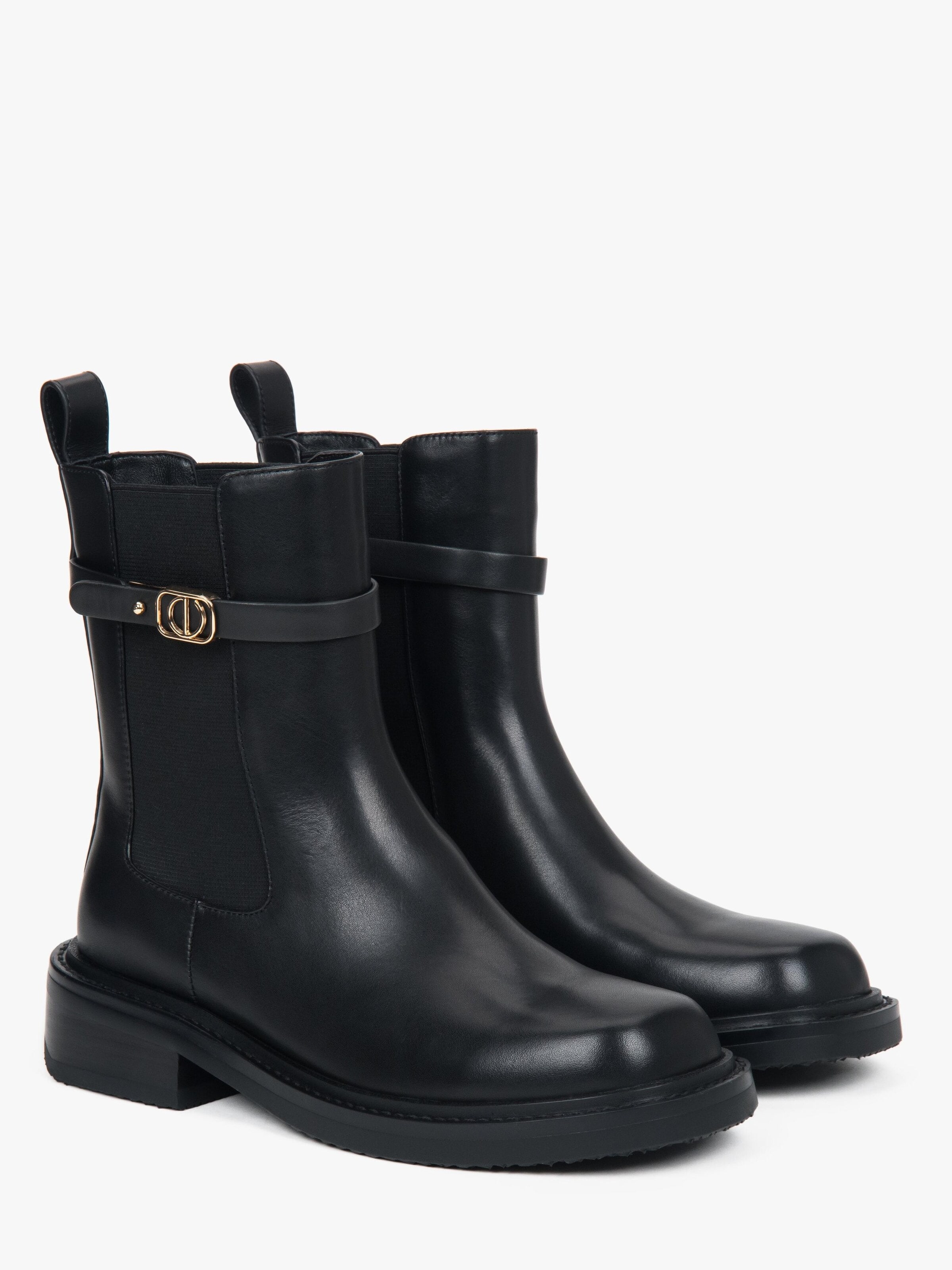 Boots chelsea '25160-782' di Estro in nero