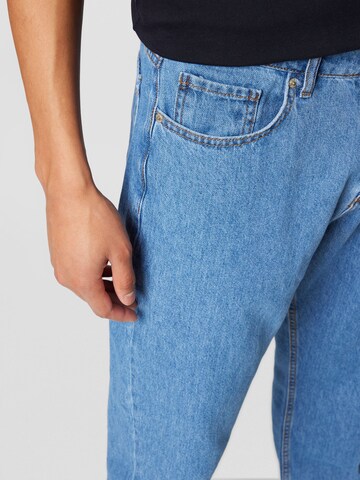Trendyol Loose fit Jeans in Blue