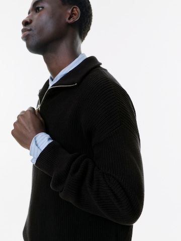 Pull&Bear Sweater in Black