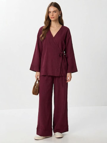 Pantalons de tailleur Happiness İstanbul en rouge : devant