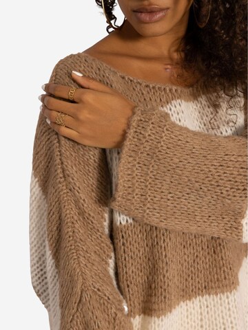 SASSYCLASSY Oversize sveter - Hnedá