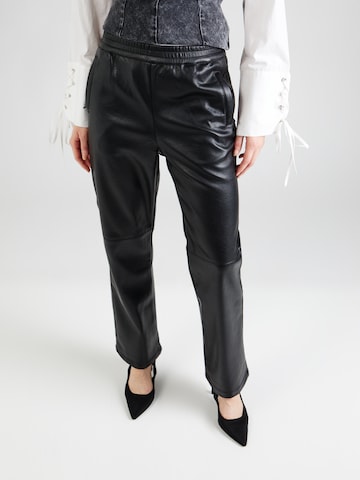 GARCIA Regular Pants in Black: front