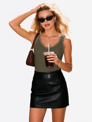 AOTTORI Top in Green