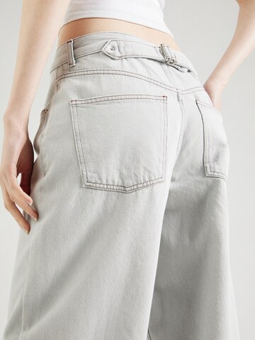 TOPSHOP Loosefit Jeans in Grau