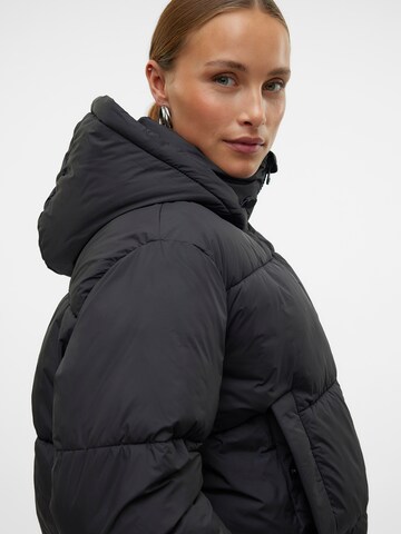 VERO MODA Zimní bunda 'VMIdaline' – černá