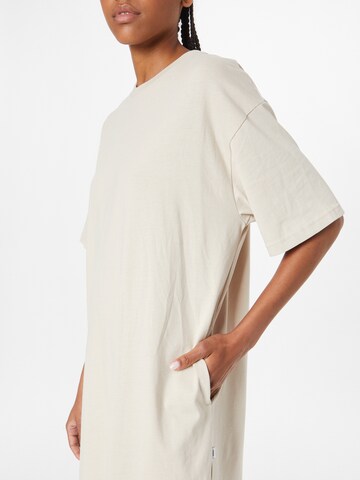 Robe 'Adi' MAKIA en blanc