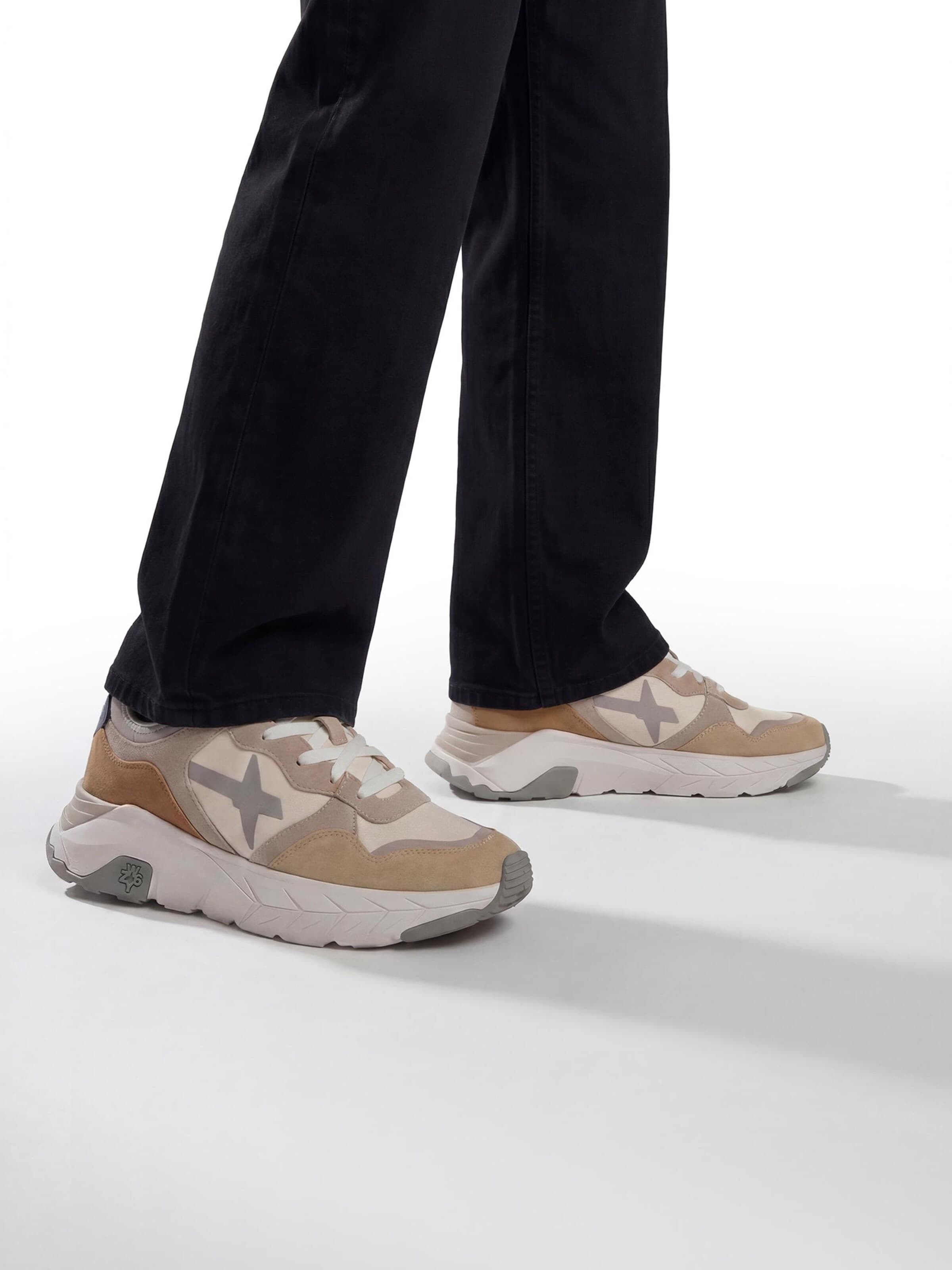 W6YZ Sneakers 'NEXT-M.' in Beige: front