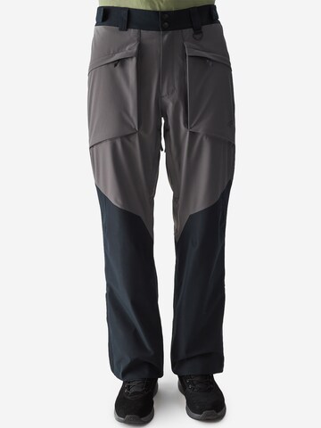 4F - regular Pantalón funcional en gris: frente