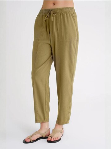 Tapered Pantaloni de la MixRay pe verde