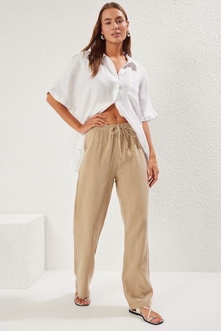 Trendyol - Loosefit Pantalón en beige