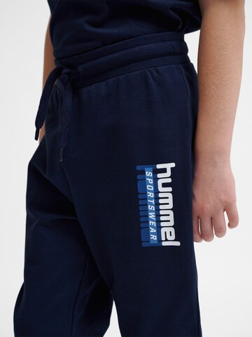 Hummel Tapered Bukser 'Tukas' i blå