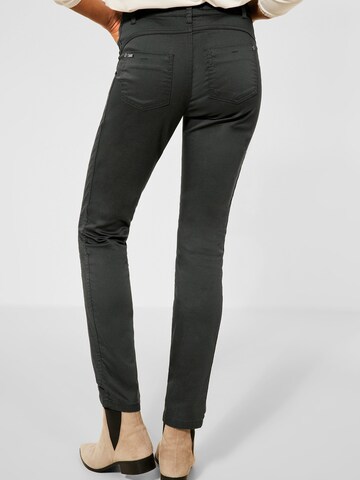 Coupe slim Pantalon STREET ONE en vert