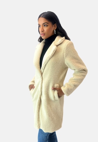Cappotto di mezza stagione di Elara in beige: frontale