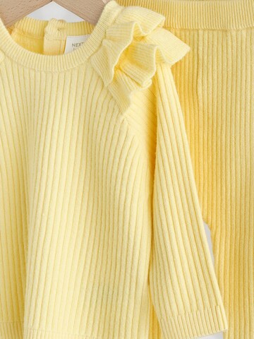 Next - Conjunto en amarillo