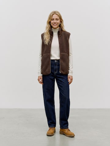 VERO MODA - Chaleco en marrón