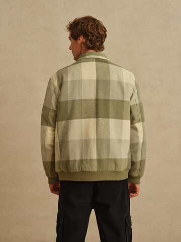 DAN FOX APPAREL Between-Season Jacket 'Taylan' in Green