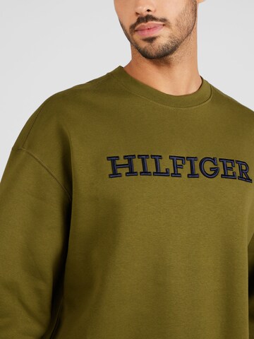 TOMMY HILFIGER Sweatshirt i grön