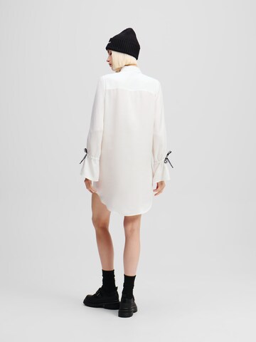 Abito camicia di KARL LAGERFELD JEANS in bianco
