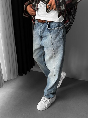 Kleidermafia Baggy Farkut 'Front Line Baggy Jeans - Light Blue' värissä sininen