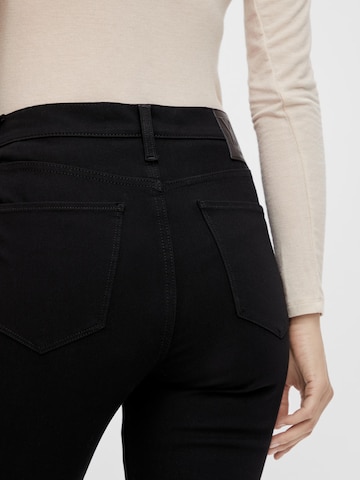 YAS Skinny Jeans 'Ayo' in Black