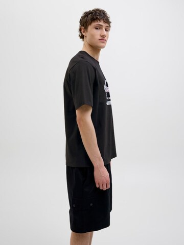 JACK & JONES Shirt 'JCOLIDO AOP FRONT PRINT TEE' in Zwart