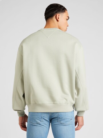 Tommy Jeans Sweatshirt 'CLASSICS' in Green