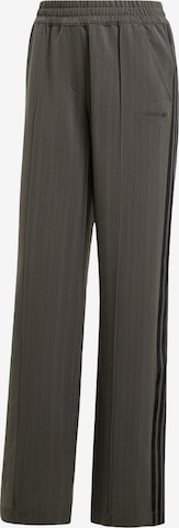 ADIDAS ORIGINALS Штаны 'Tailored' в Зеленый: спереди