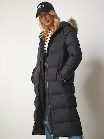 Happiness İstanbul - Sobretudo de inverno em preto