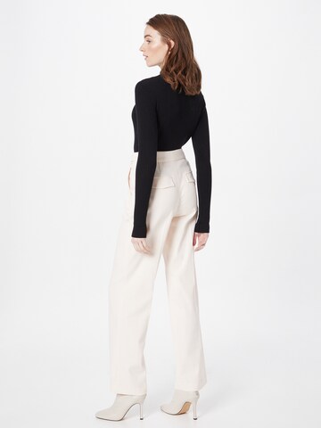 Riani Regular Pleated Pants in Beige