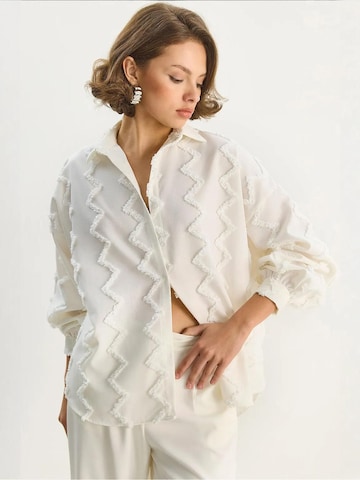 Camicia da donna di Bianco Lucci in bianco