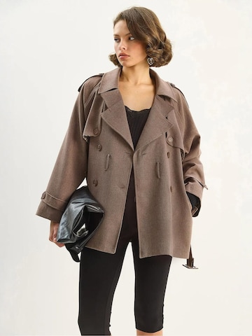 Bianco Lucci Between-seasons coat in Brown