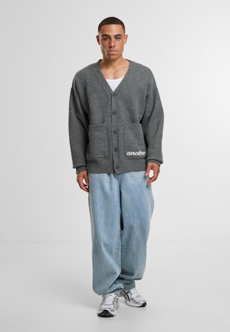 Another Cotton Lab Strickjacke in Grau