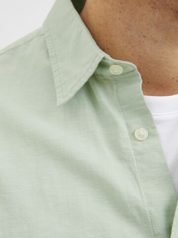 Regular fit Camicia 'JJEBreeze' di Jack & Jones Plus in verde