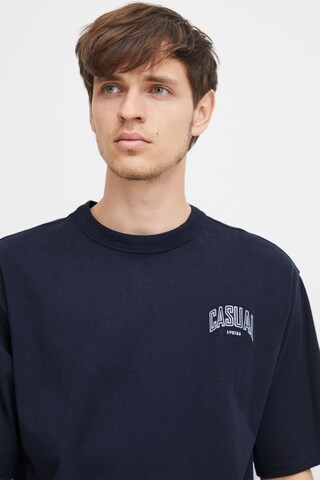 T-Shirt Casual Friday en bleu