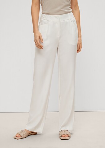 Regular Pantalon COMMA en blanc : devant