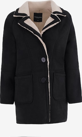 FRESHLIONS Winter Coat in Black: front