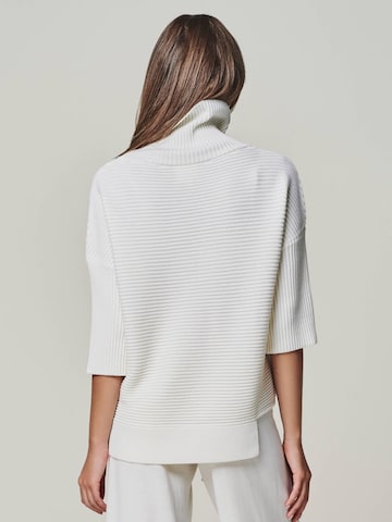 YOU LOOK PERFECT Trui 'BAILEY' in Wit