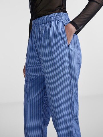 PIECES Loosefit Hose 'Assra' in Blau