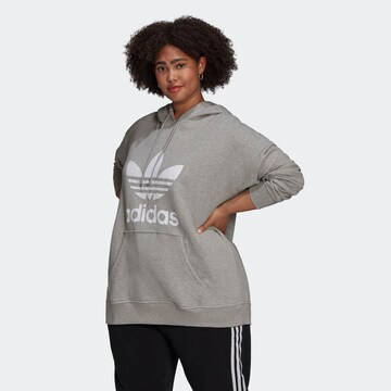 ADIDAS ORIGINALS Bluzka sportowa 'Trefoil ' w kolorze szary: przód