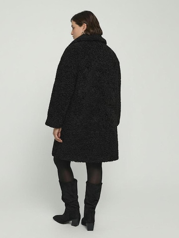 Fiorella Rubino Wintermantel in Zwart