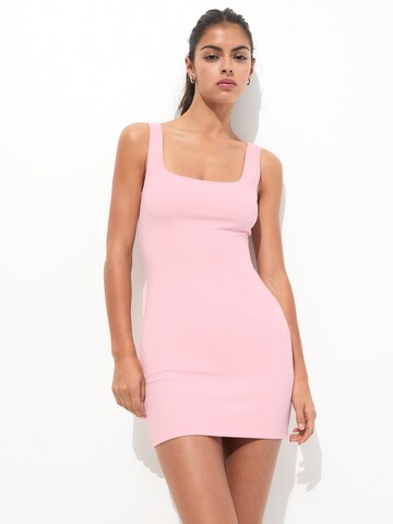 Pull&Bear Kleid in Pink: Vorderseite