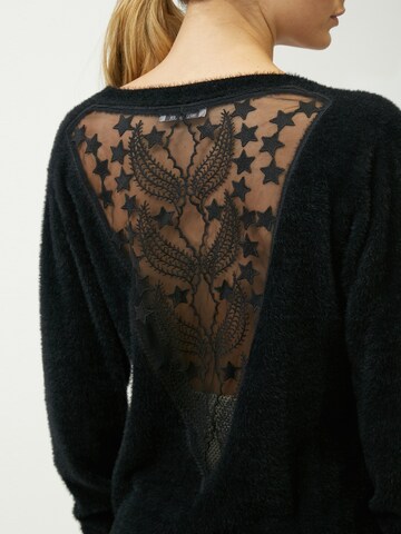 Influencer Sweater in Black