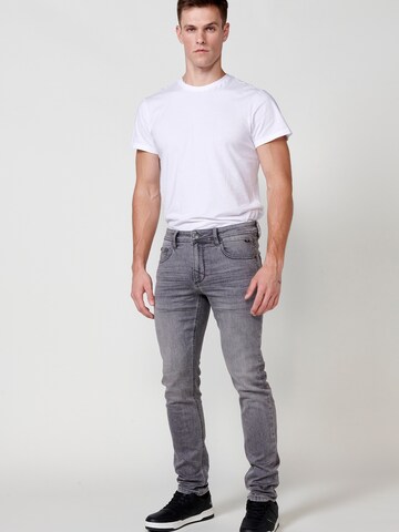 Coupe slim Jean KOROSHI en gris