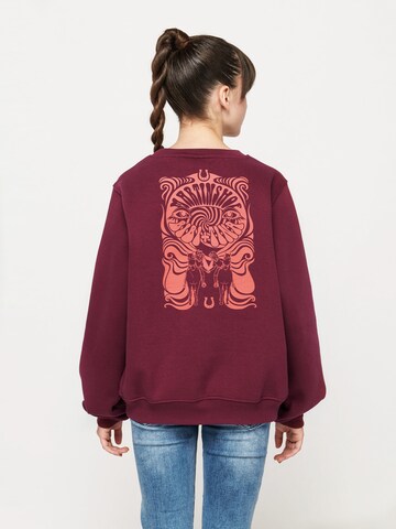 ABOUT YOU x StayKid - Sweatshirt 'BIBI+TINA' em vermelho: atrás